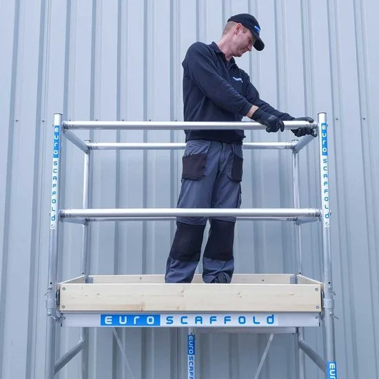 Kokkupandav alumiiniumtelling / maalripukk Compact 1+2 3,5 m töökõrgus* Kokkupandav alumiiniumtelling / maalripukk Compact 1+2 3,5 m töökõrgus*