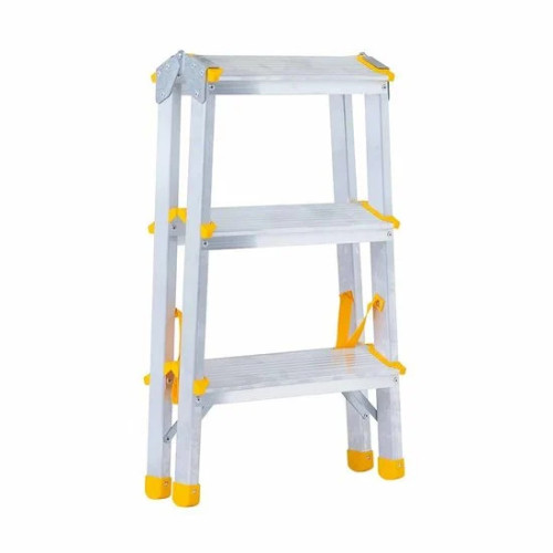 Kahepoolne 3 astmega trepp